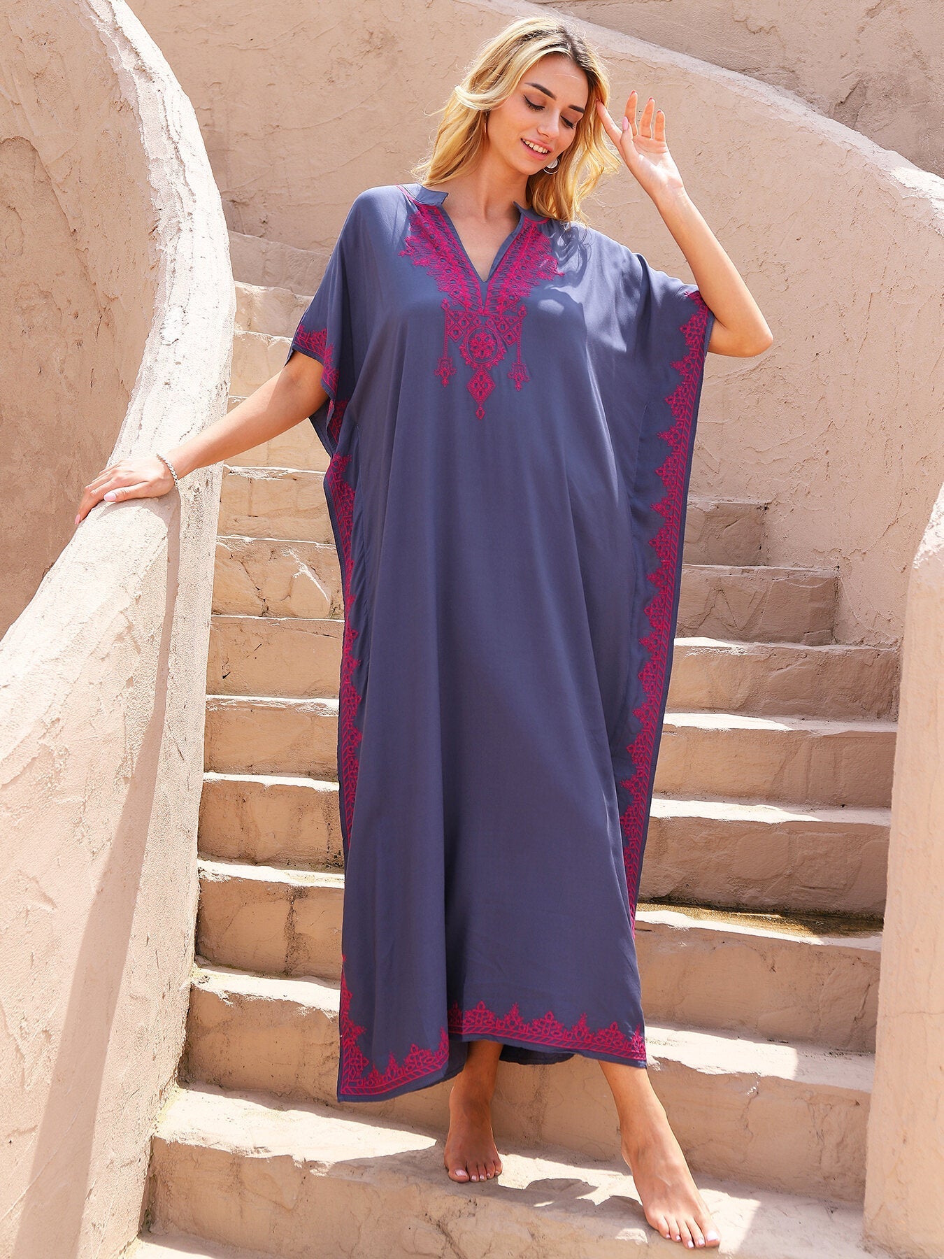 Robe d'Été Brodée en Bambou