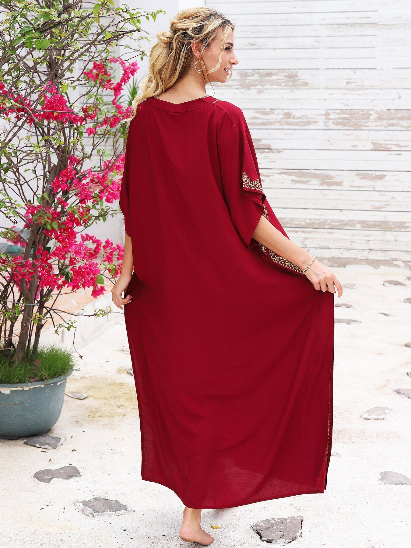 Robe d'Été Brodée en Bambou