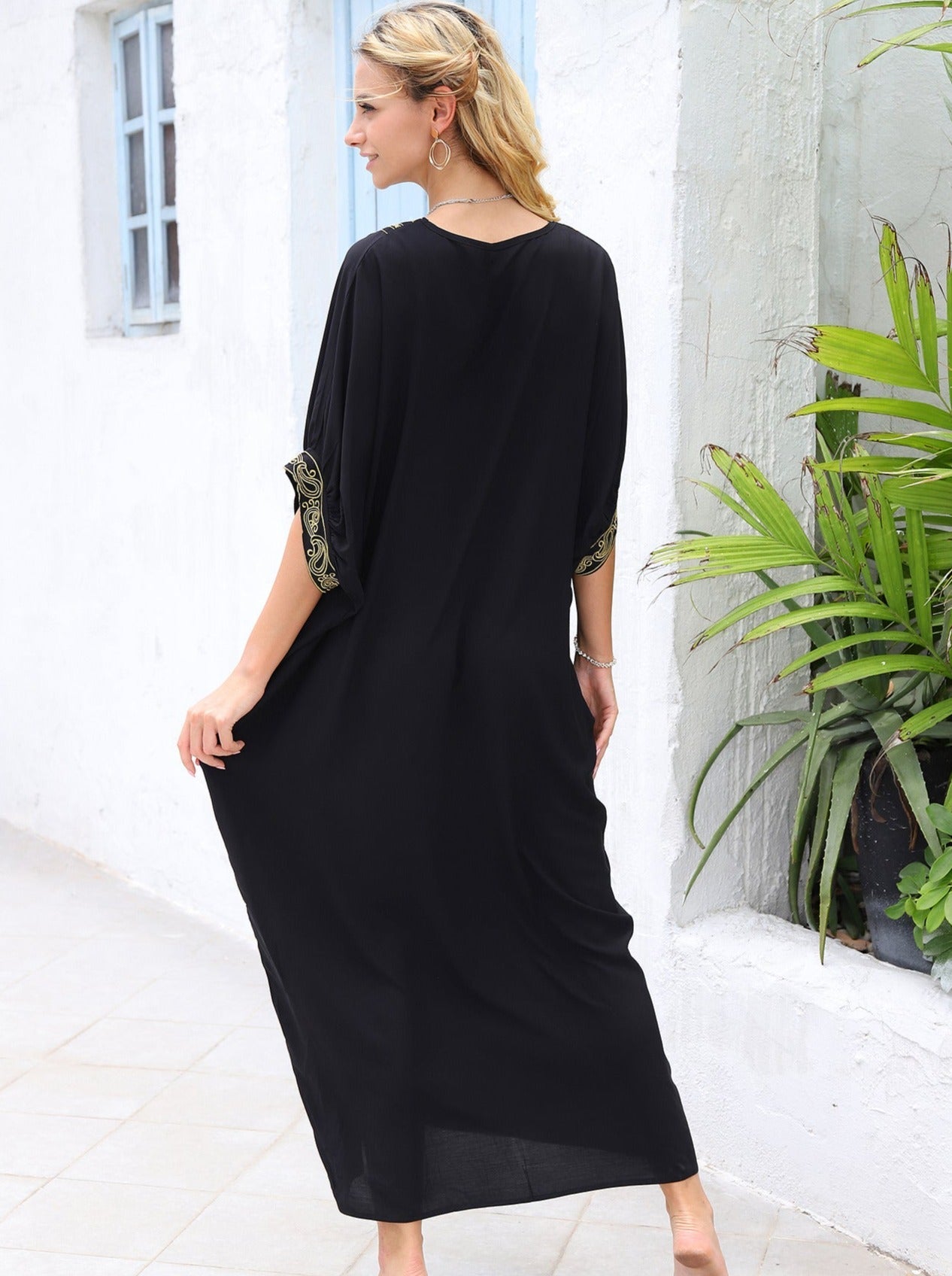 Robe d'Été Brodée en Bambou
