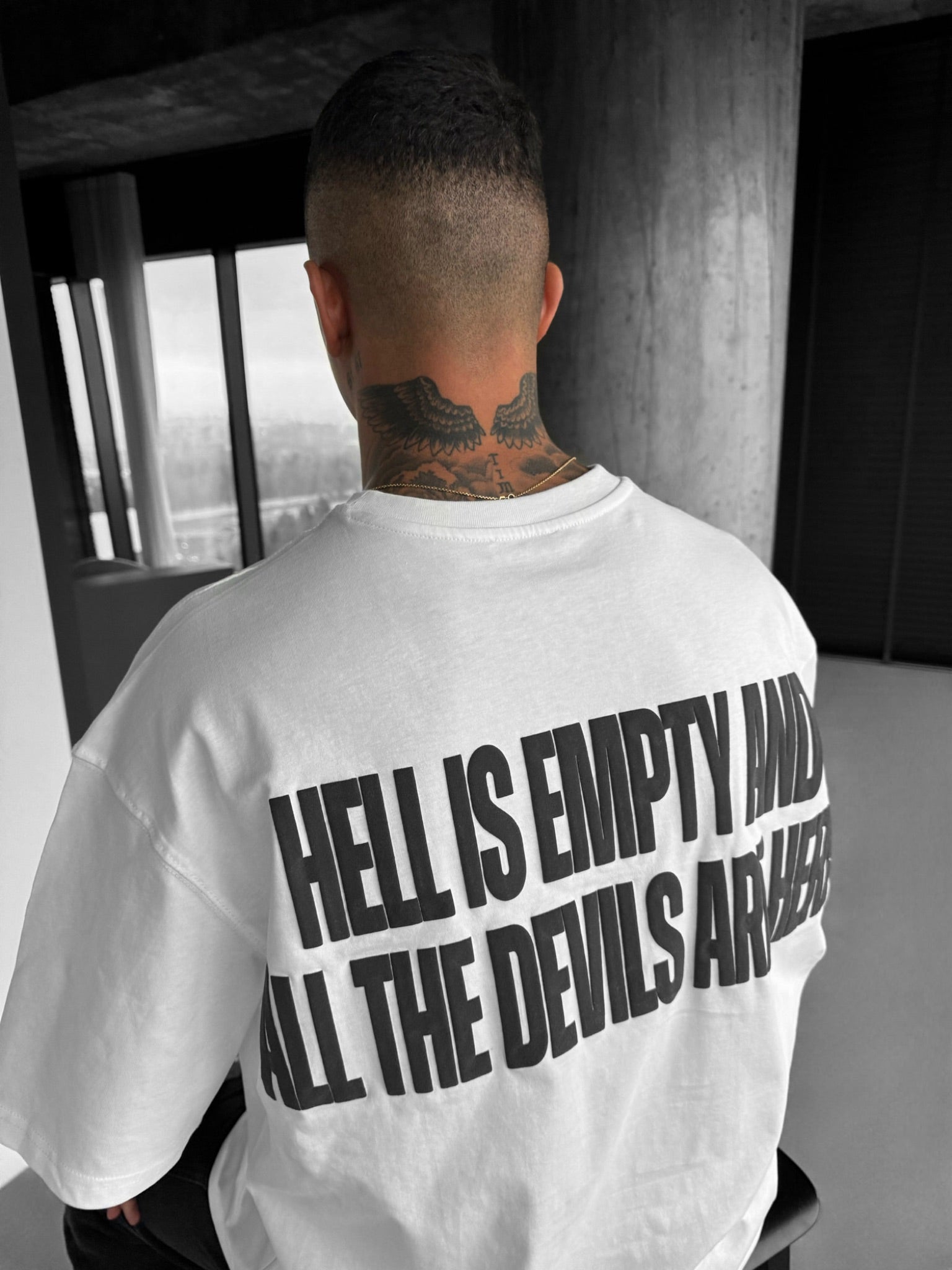 Oversize Statement T-shirt - Ecru