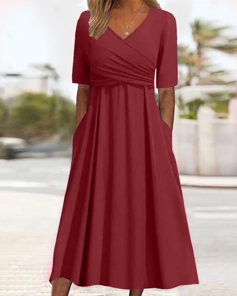 Océane ｜ Robe croisée avec manches courtes.
