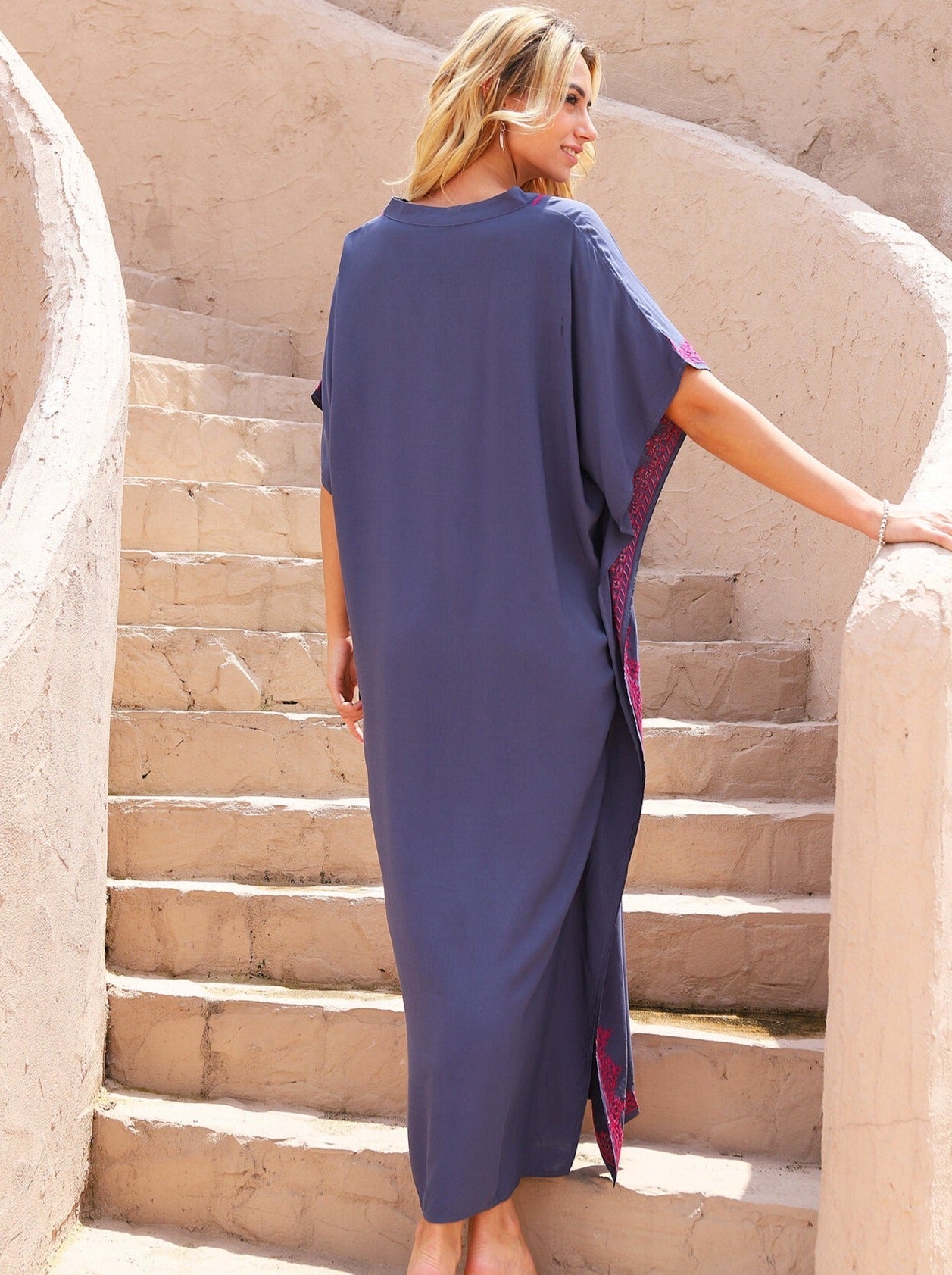 Robe d'Été Brodée en Bambou