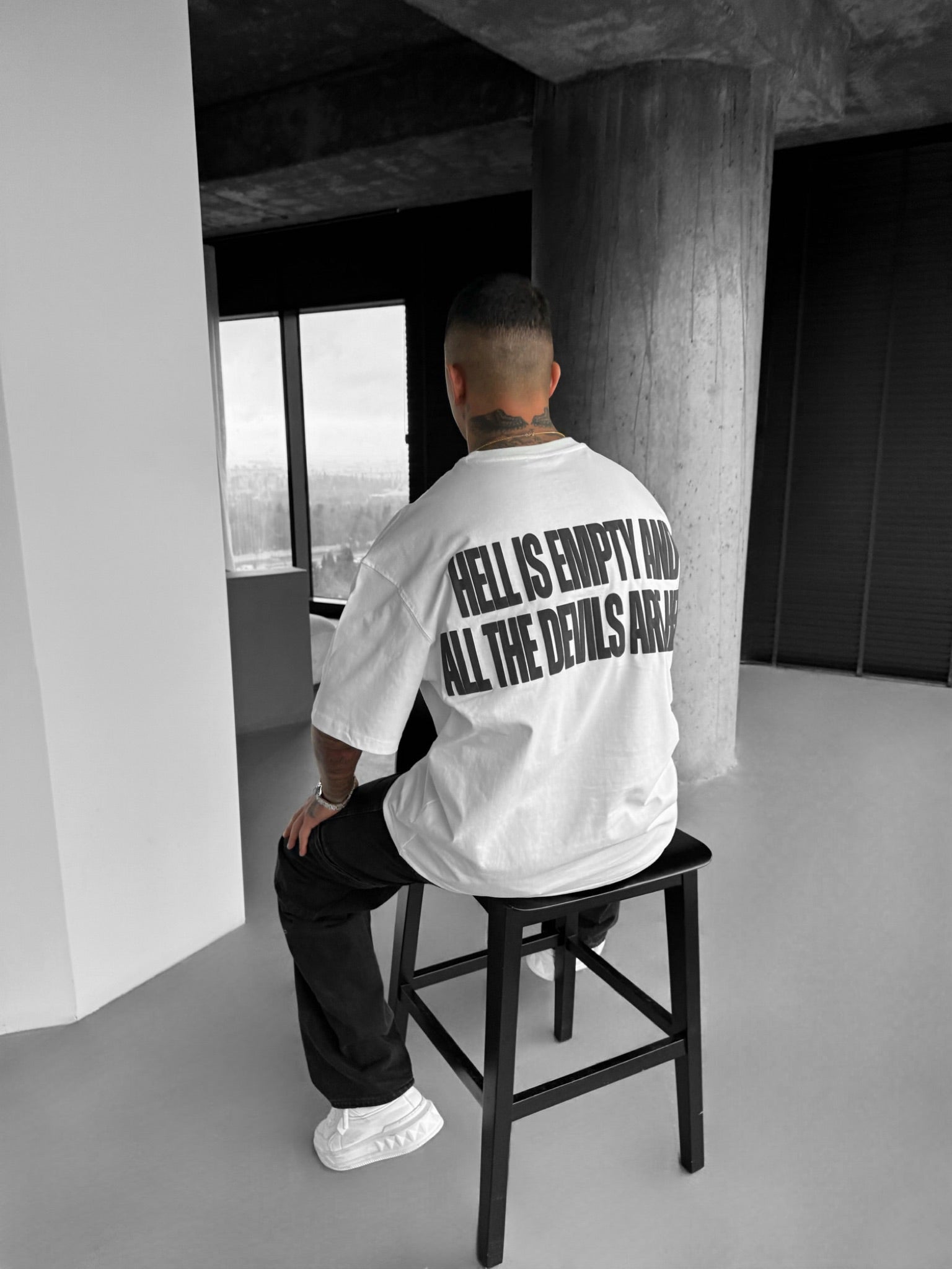 Oversize Statement T-shirt - Ecru